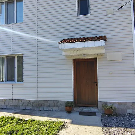 владислава - за гости 펜션 *