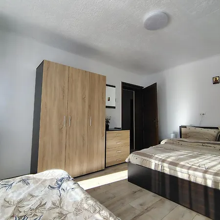 владислава - за гости Ferienhaus Cherni Vit